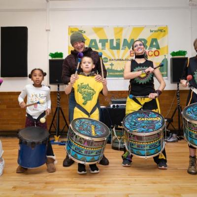 children drumming